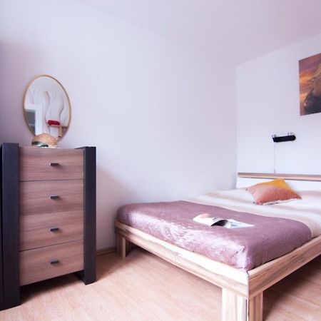 Appartamento Wynajem Apartamentow I Pokoi. Ustronie Morskie Esterno foto