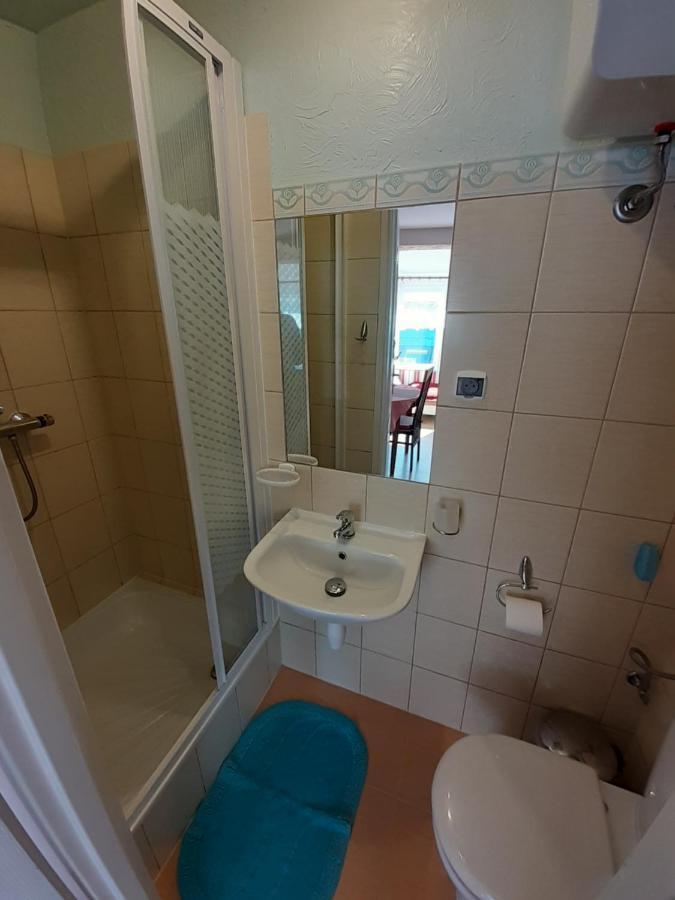 Appartamento Wynajem Apartamentow I Pokoi. Ustronie Morskie Esterno foto