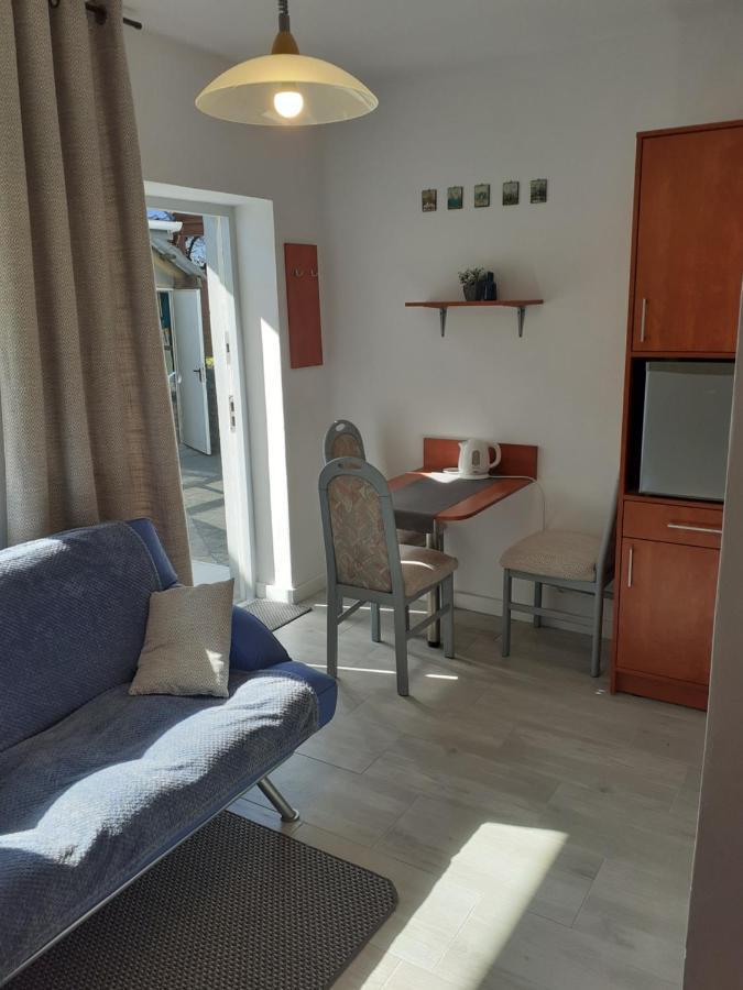 Appartamento Wynajem Apartamentow I Pokoi. Ustronie Morskie Esterno foto