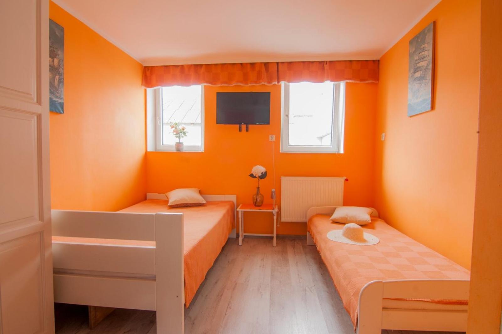 Appartamento Wynajem Apartamentow I Pokoi. Ustronie Morskie Esterno foto